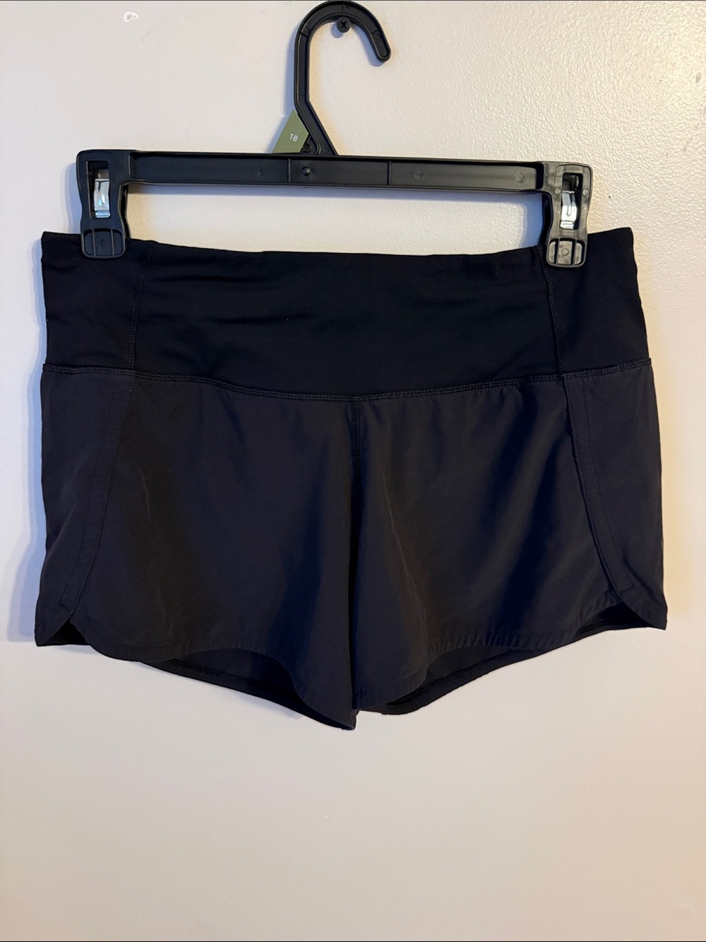 LULULEMON Women’s Run Times Short II 4" BLACK Lined Size 4